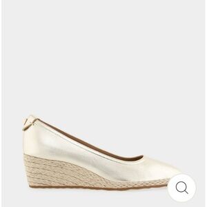 AEROSOLES Gold Wedge Shoes - new with box and tags